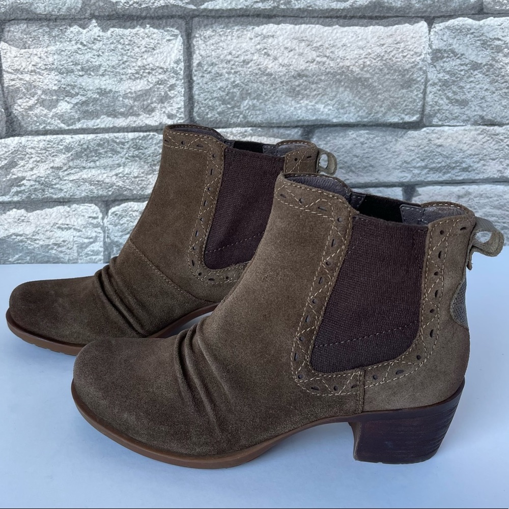Earth Denali Suede Denali Aspect Ankle Bootie Boot Dark Khaki 7M